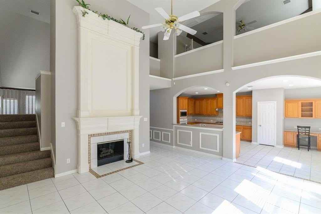 9605 Pinehurst Dr - Photo 3 of 36