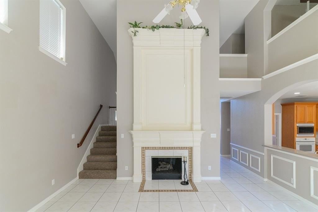 9605 Pinehurst Dr - Photo 4 of 36