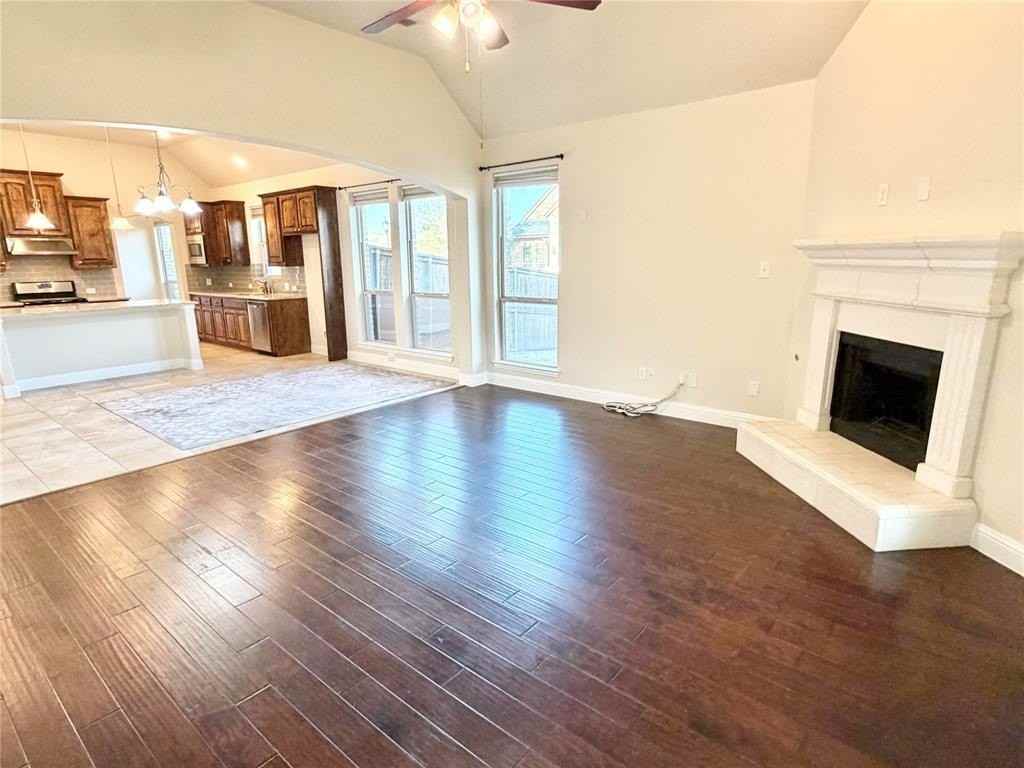 1500 Grove Dr - Photo 5 of 34