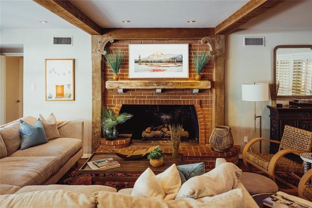 5301 W Mockingbird Ln - Photo 4 of 35