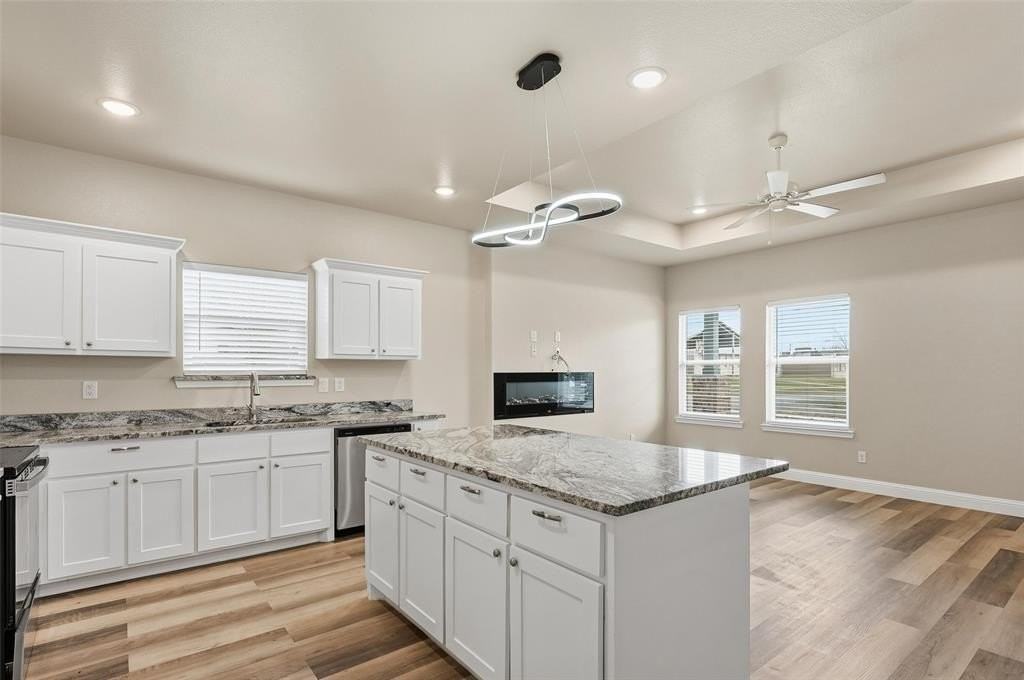 2406 Beecha St - Photo 4 of 16