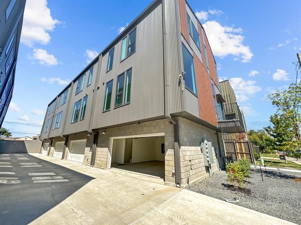 4803 Manett St #103 - Photo 2 of 15