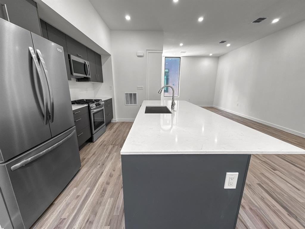 4803 Manett St #103 - Photo 5 of 15