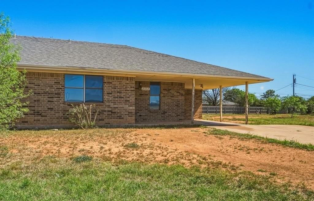 2333 N Danville Dr - Photo 3 of 30