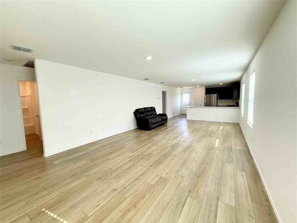 7024 Lantana Dr - Photo 2 of 7