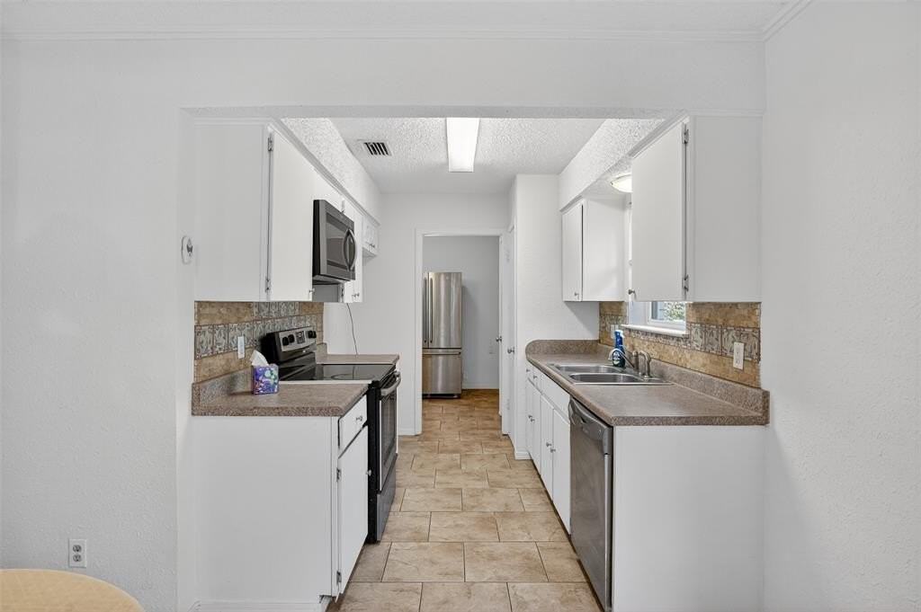 14843 Green Valley Dr - Photo 4 of 5