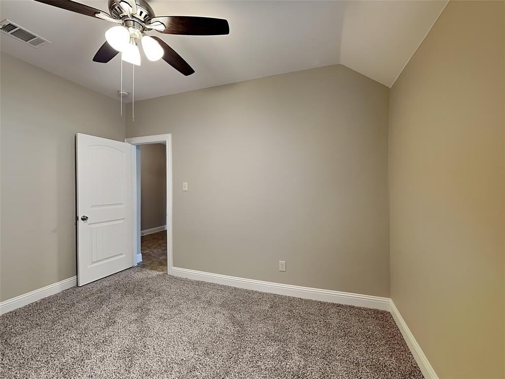 496 Oak Hills Ln - Photo 7 of 17