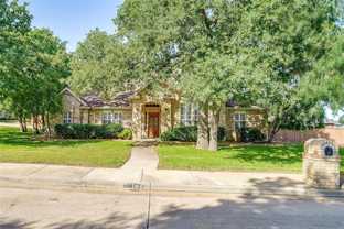 704 Red Oak Smt - Photo 1 of 1