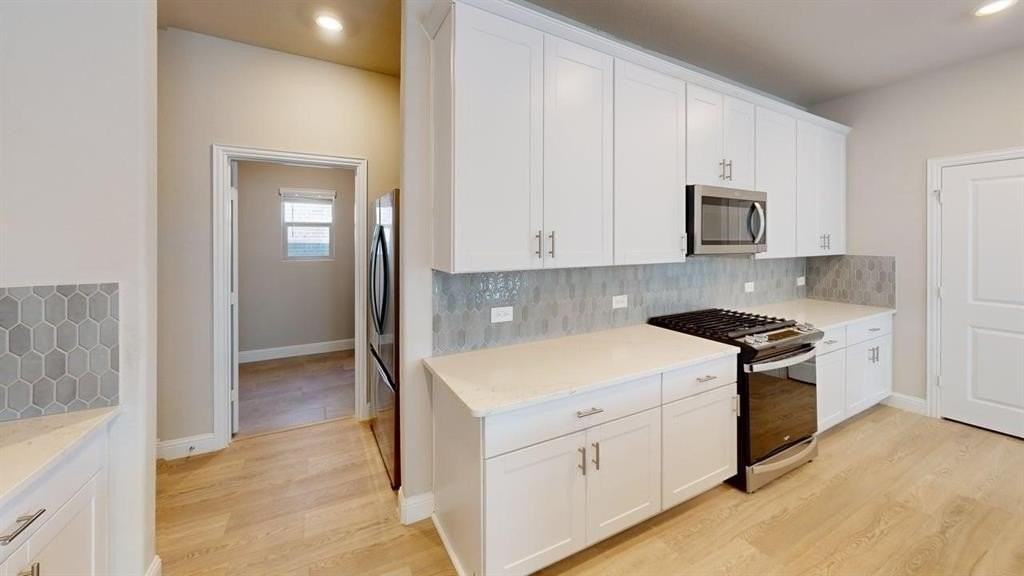 811 Buffalo Dr - Photo 2 of 20