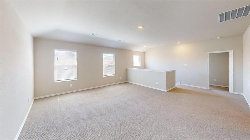 811 Buffalo Dr - Photo 7 of 20