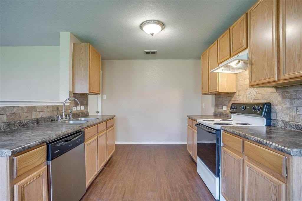 1108 Cottonwood Dr - Photo 5 of 12