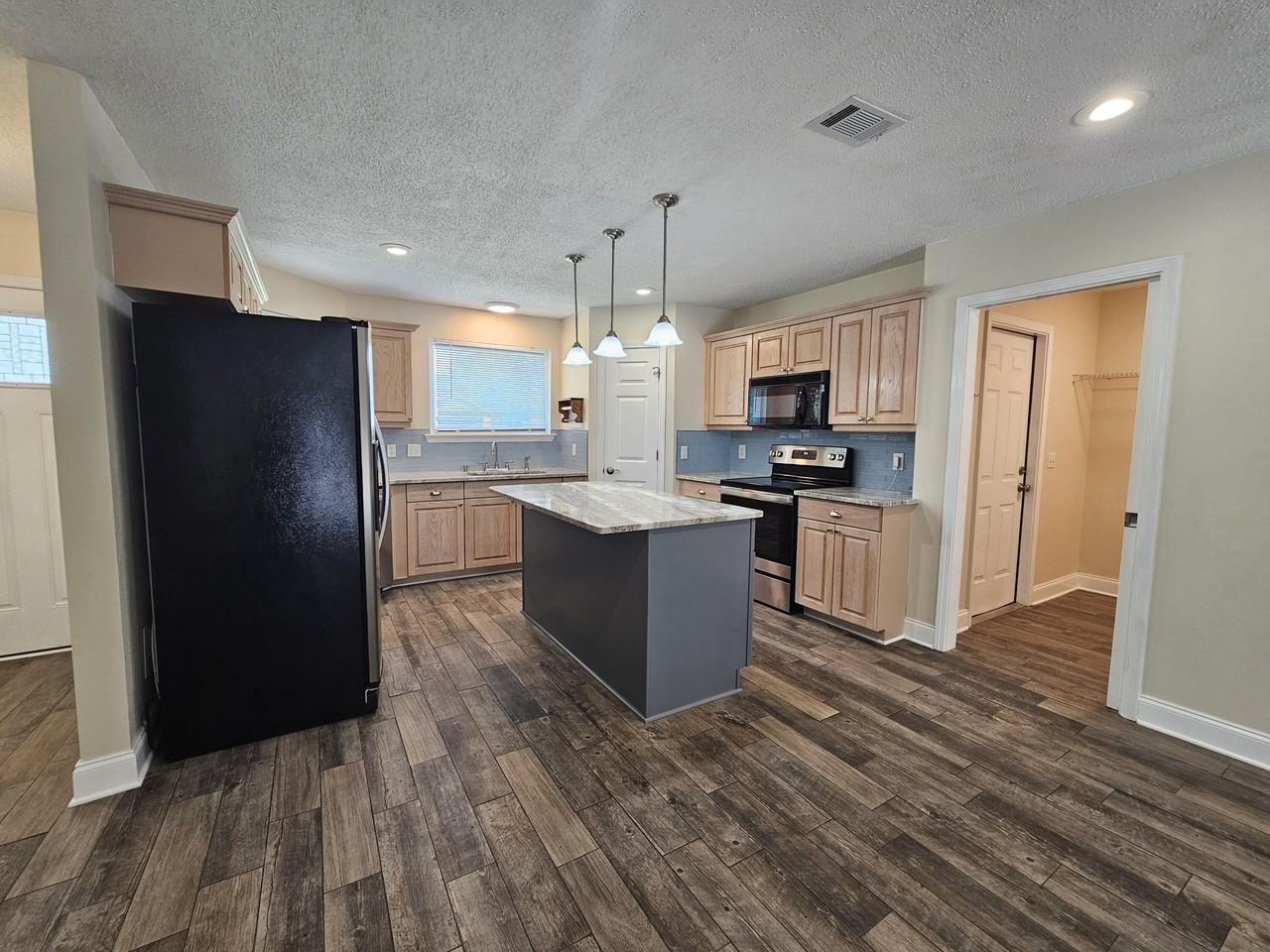 8082 Sleepy Bay Blvd - Photo 3 of 24