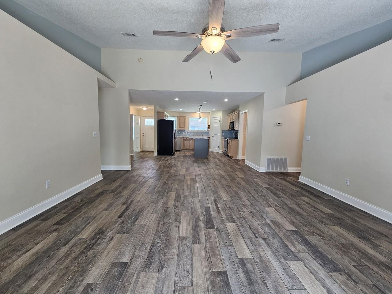 8082 Sleepy Bay Blvd - Photo 7 of 24