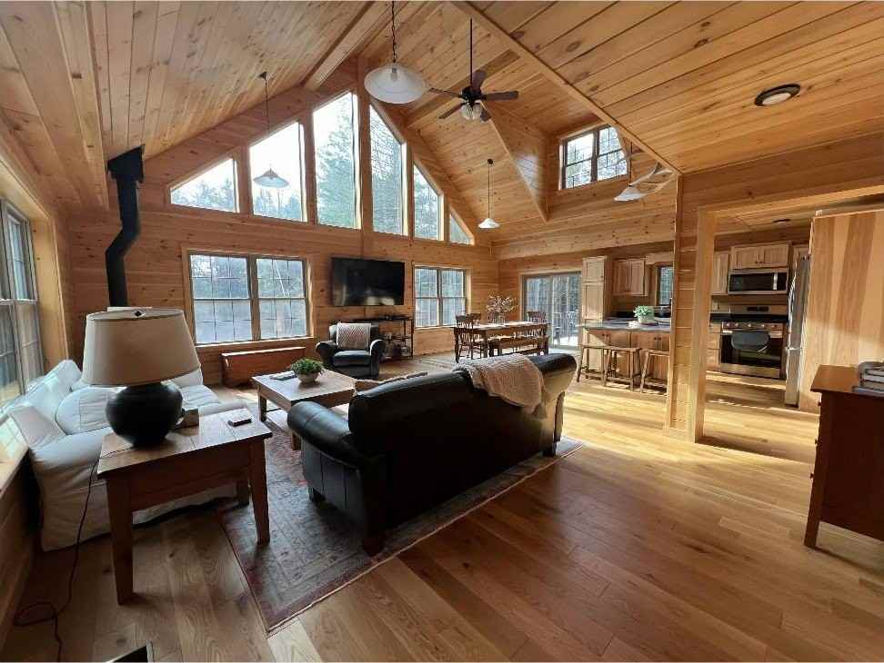 32 Twin Ponds Rd - Photo 3 of 21