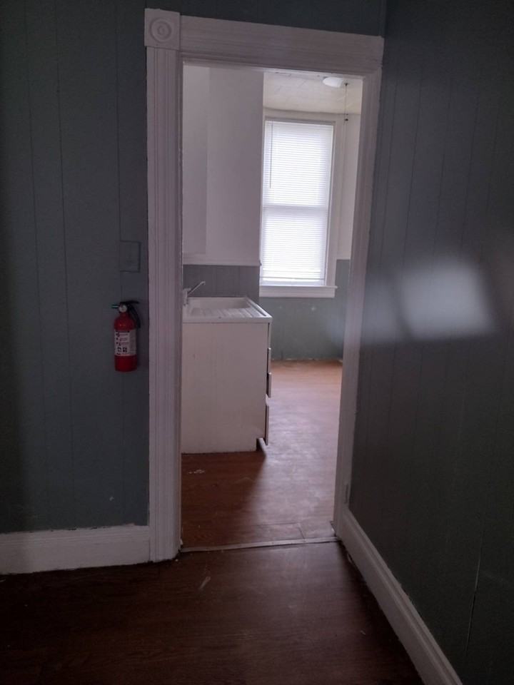 1426 Sunset Ave - Photo 2 of 10