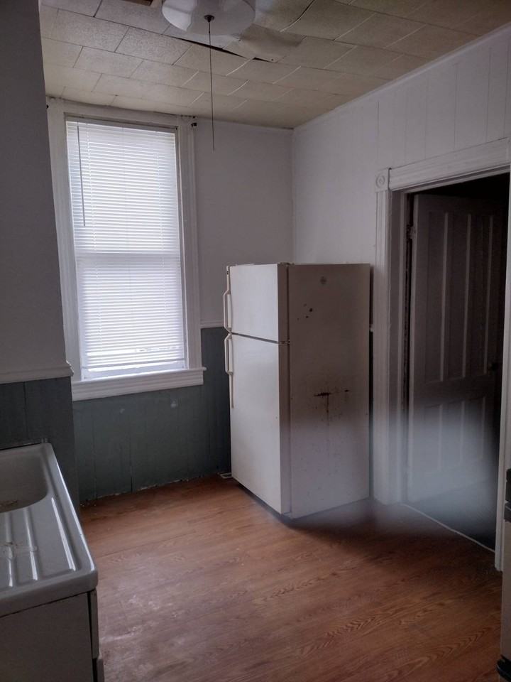 1426 Sunset Ave - Photo 5 of 10