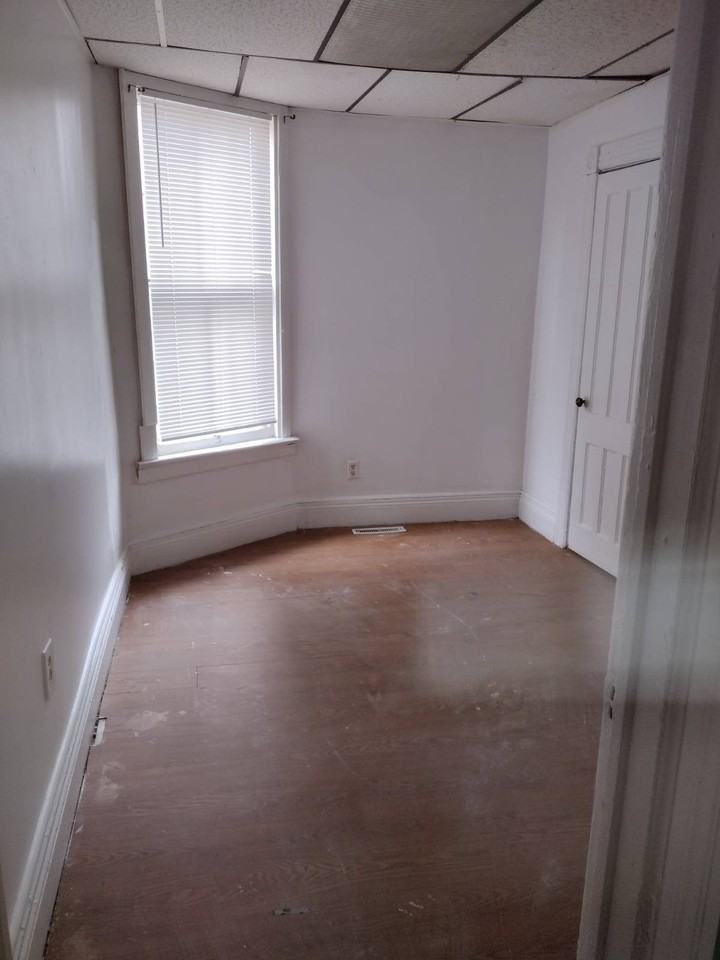 1426 Sunset Ave - Photo 7 of 10