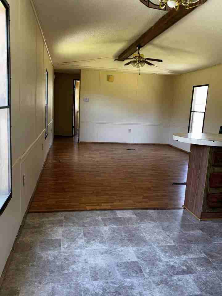 499 Tanzman Rd - Photo 5 of 19