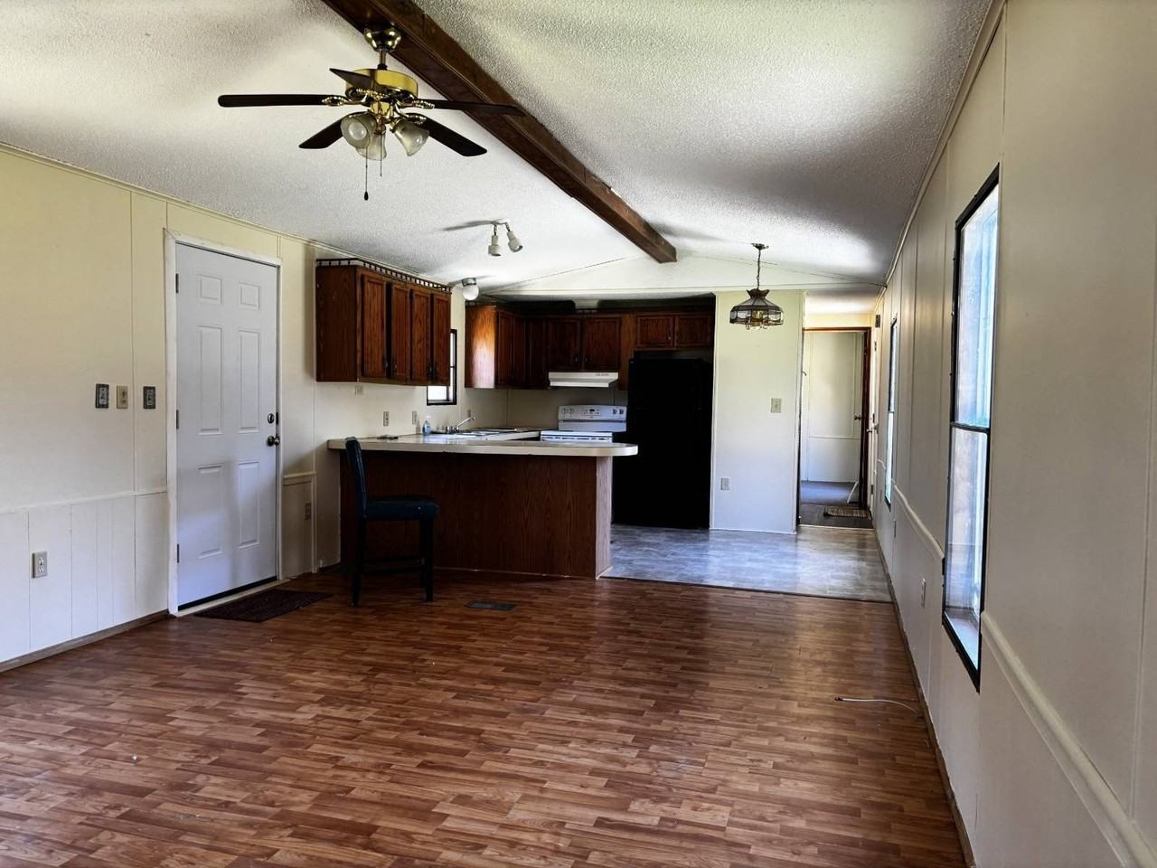 499 Tanzman Rd - Photo 6 of 19