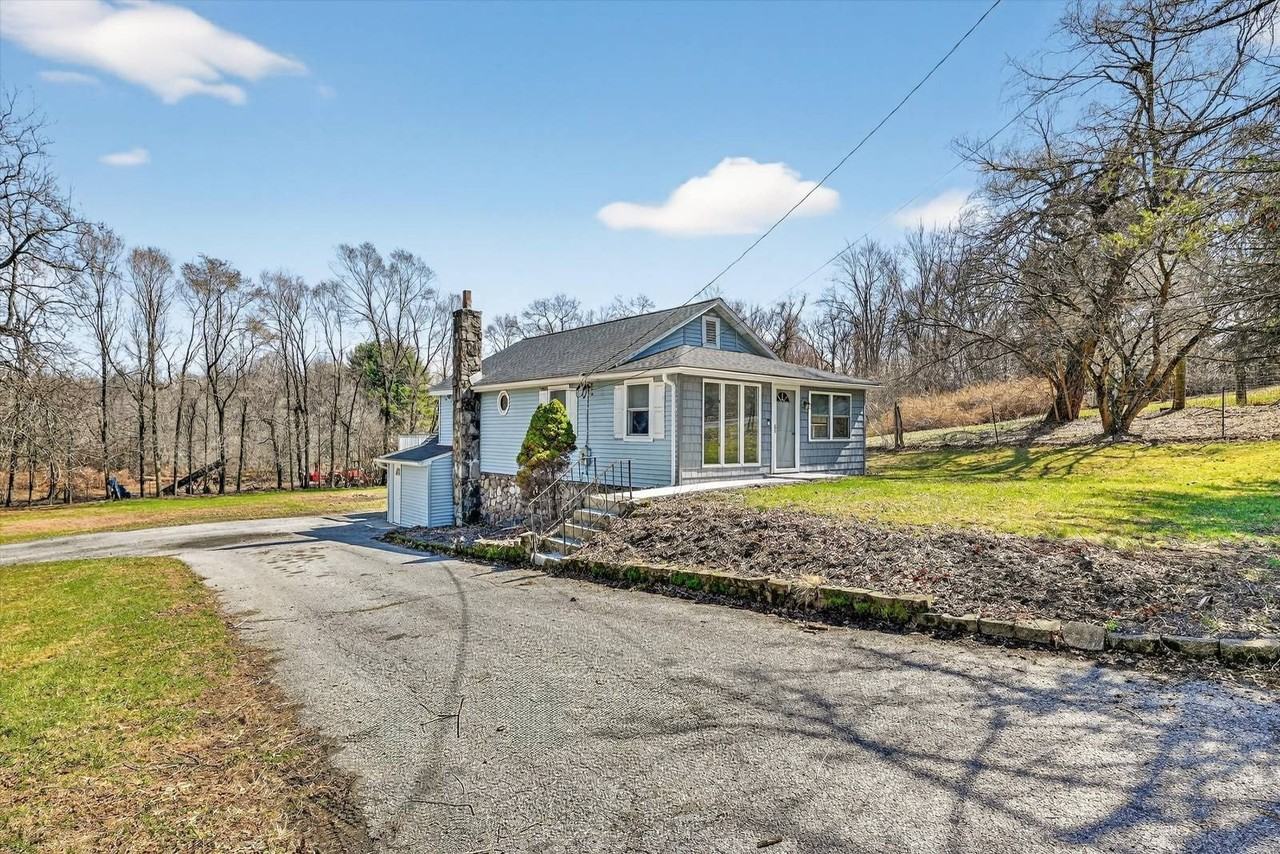 29 Ridge Rd - Photo 3 of 39