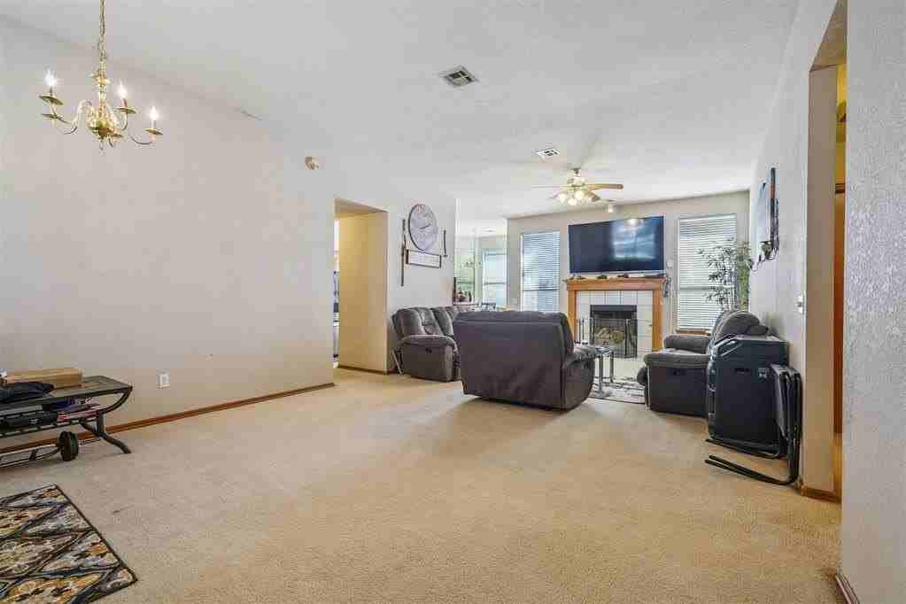 16300 Seminole Pointe Pl - Photo 7 of 39