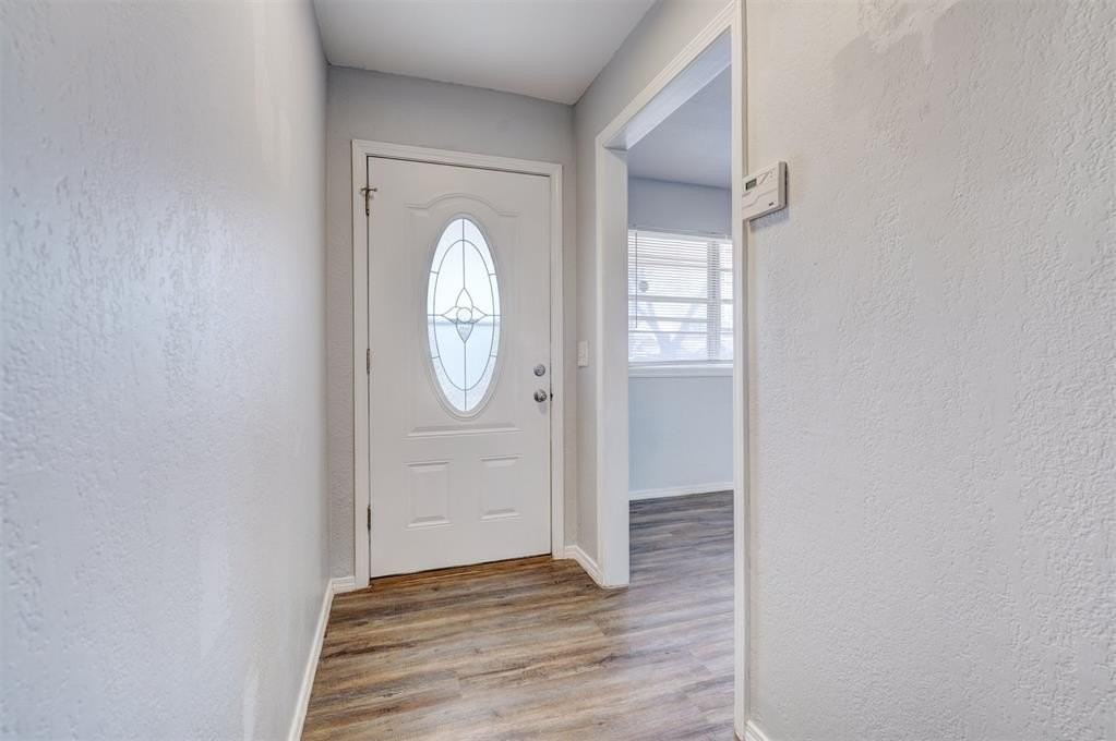 629 Parkhurst Ter - Photo 3 of 43