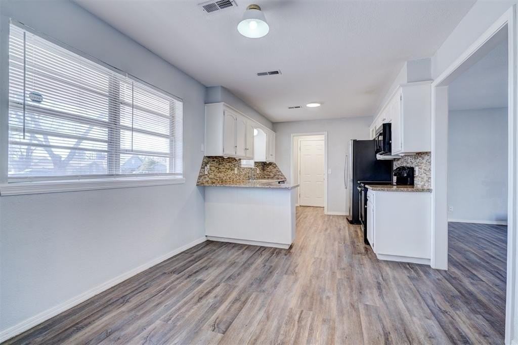 629 Parkhurst Ter - Photo 4 of 43