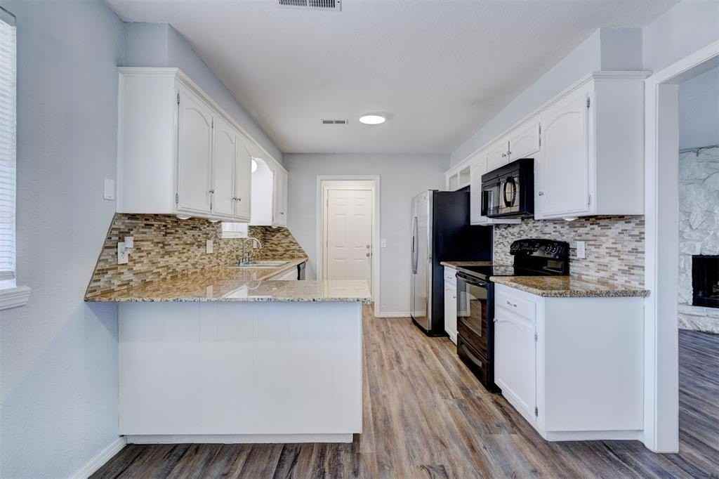 629 Parkhurst Ter - Photo 7 of 43