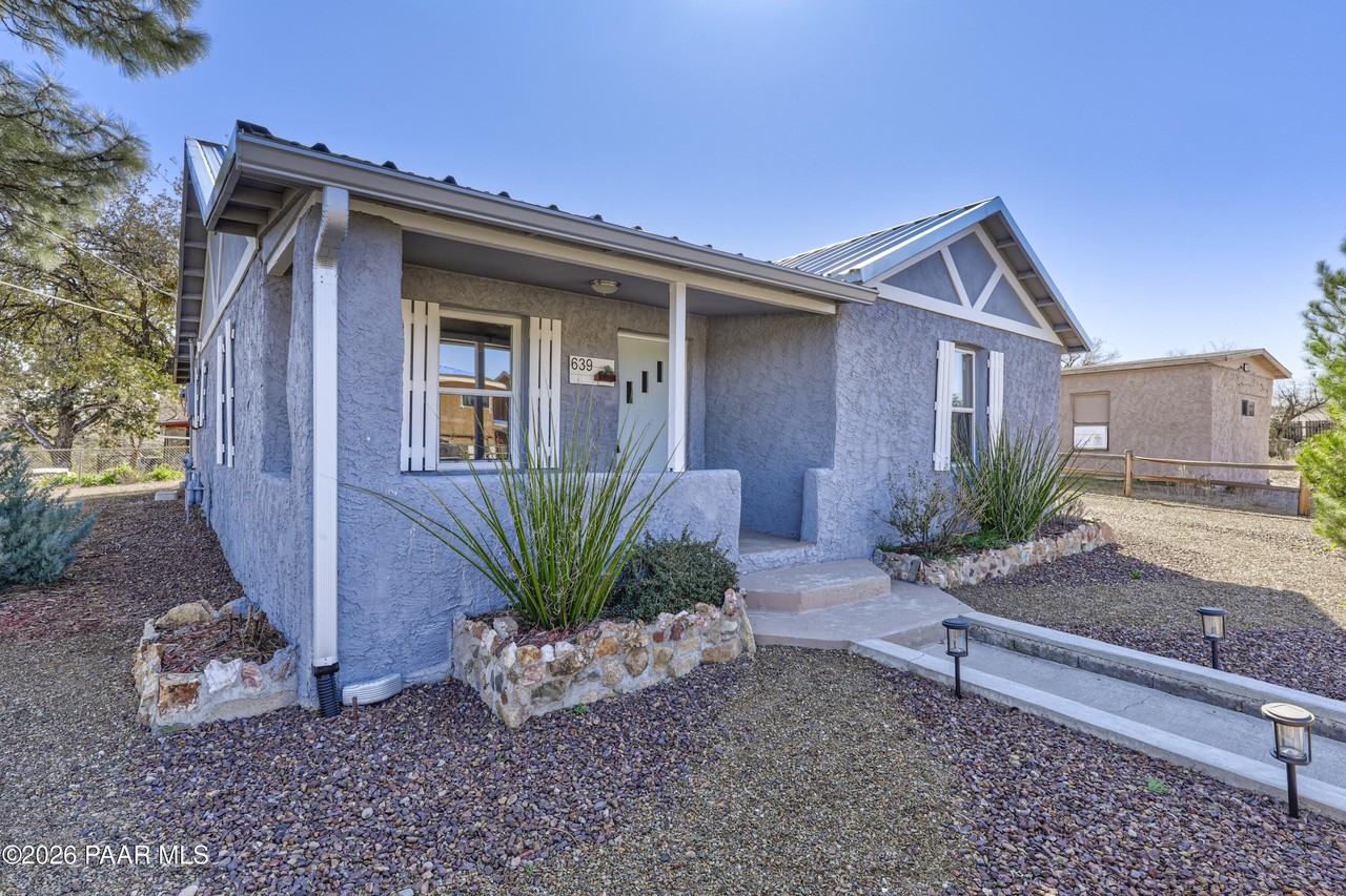 639 Dameron Dr - Photo 2 of 20