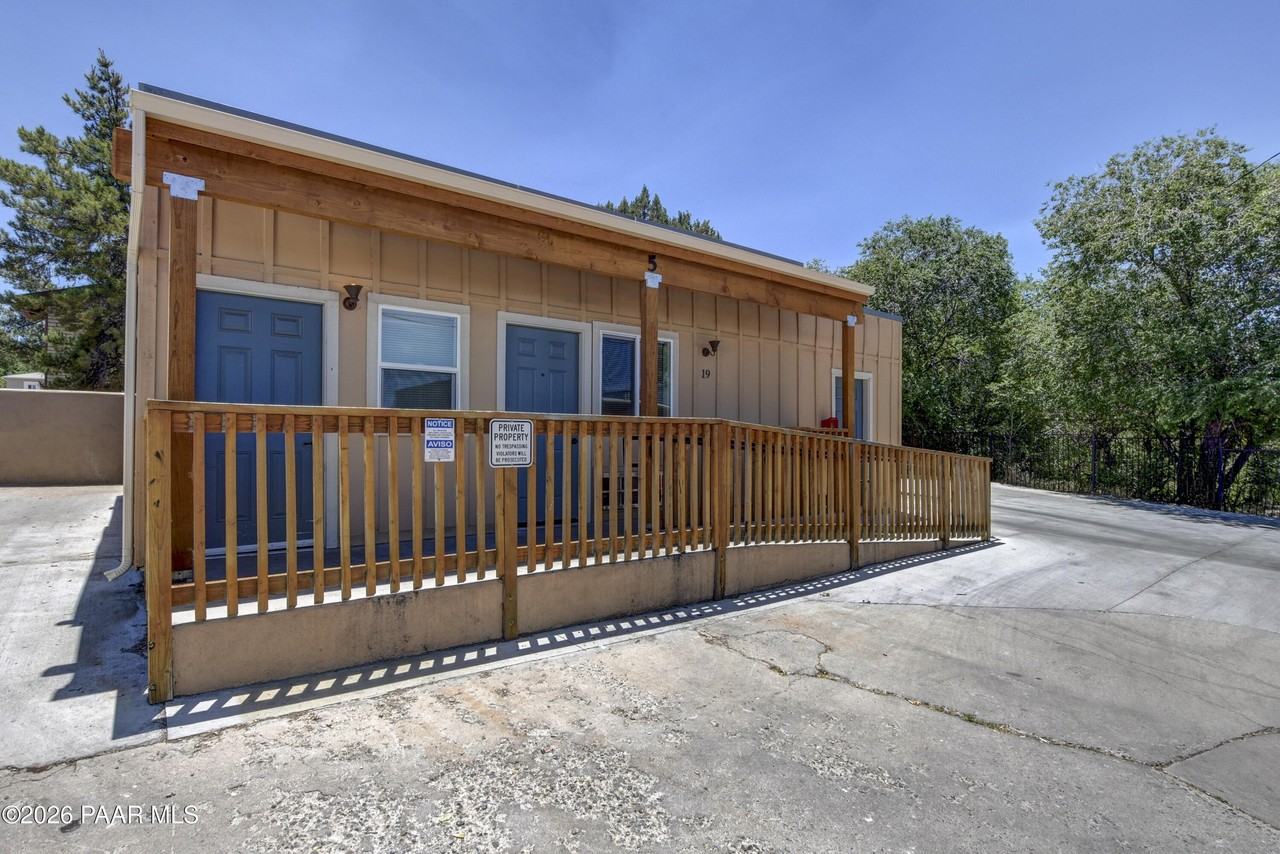 1141 E Gurley St #19 - Photo 6 of 17