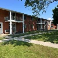 featured image of 1810 Queenswood Dr #P