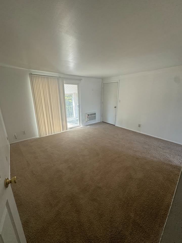 1810 Queenswood Dr #P - Photo 3 of 7