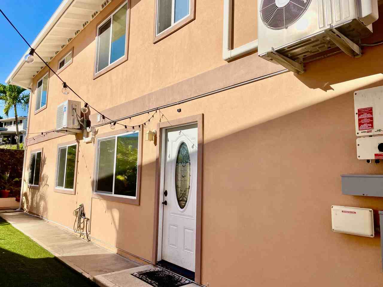 1310 Maalahi St #1 - Photo 2 of 9