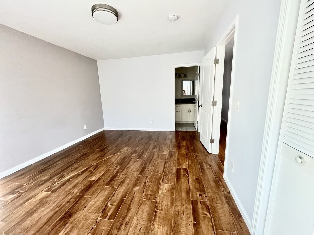 1310 Maalahi St #1 - Photo 7 of 9