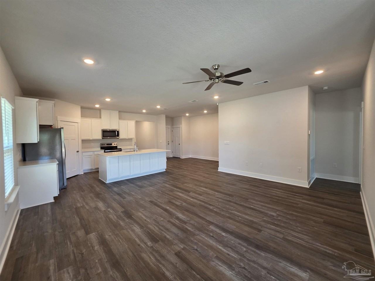 5839 Sargassum Ln - Photo 4 of 41