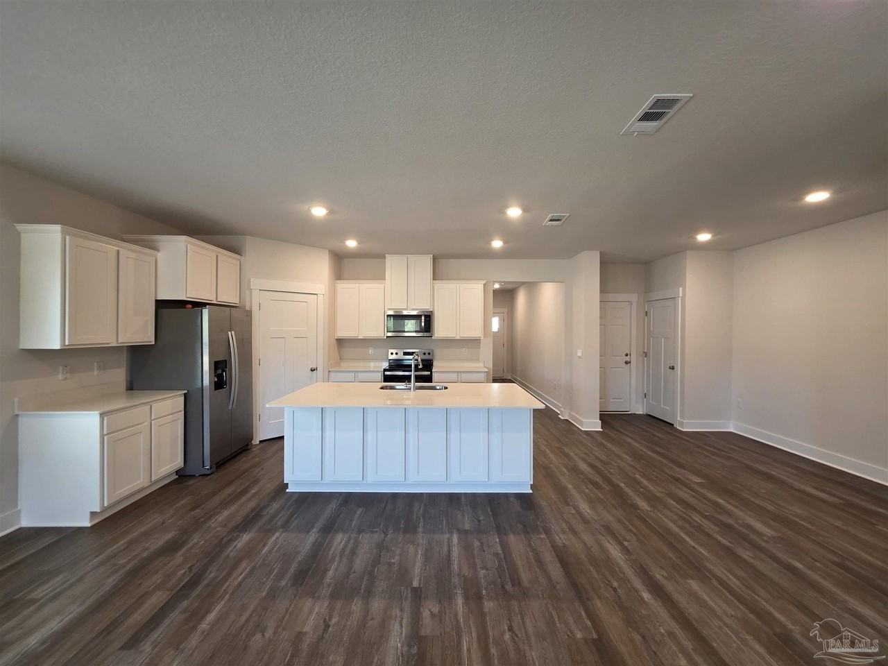 5839 Sargassum Ln - Photo 7 of 41