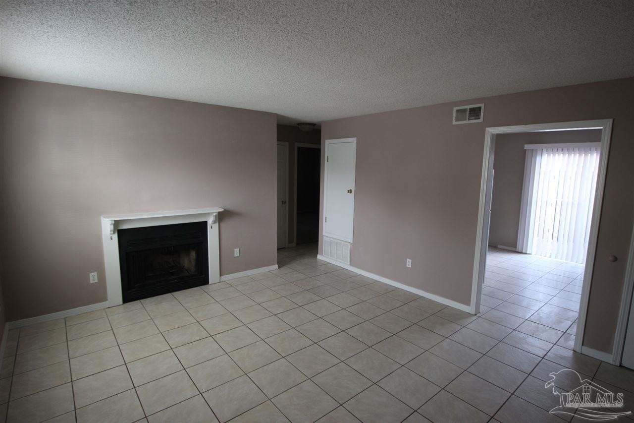 672 S 72nd Ave Apt A - Photo 3 of 12