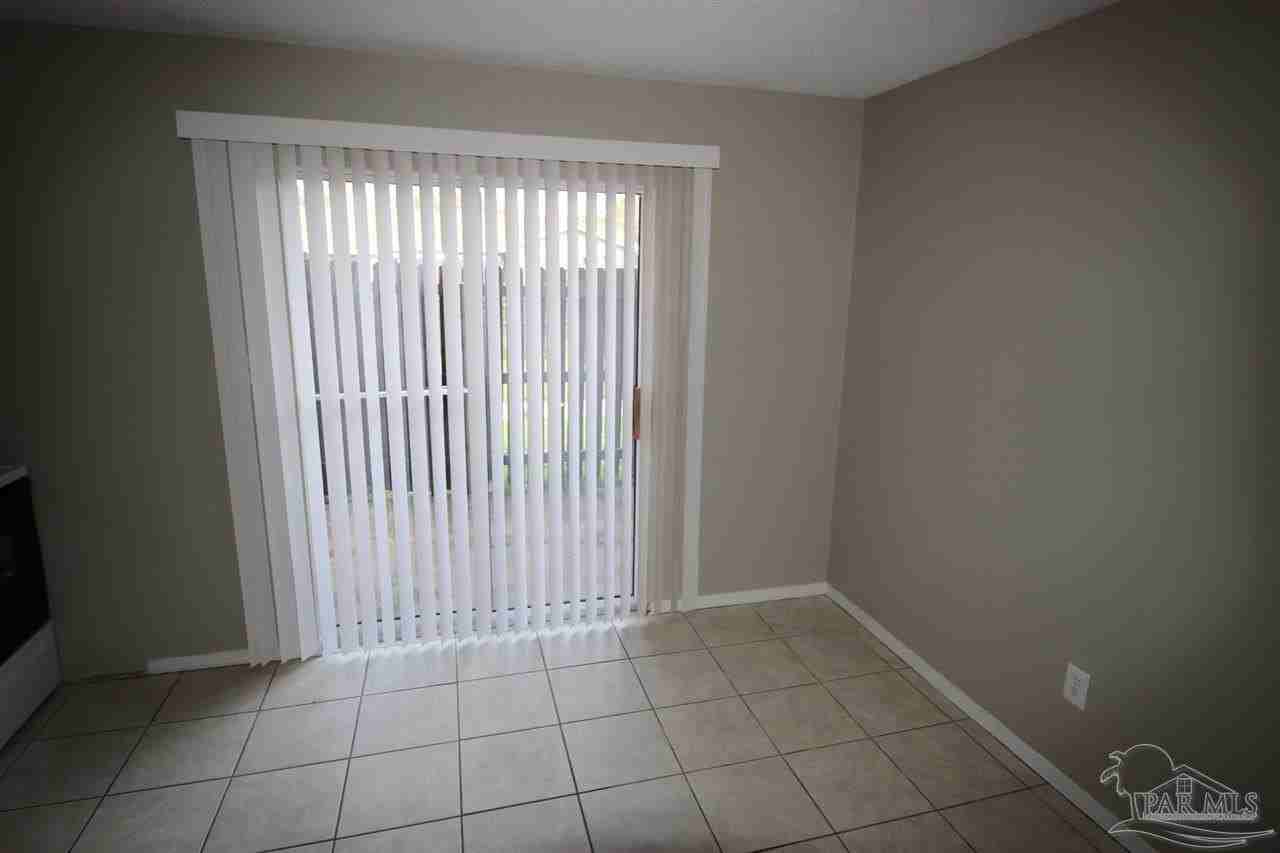 672 S 72nd Ave Apt A - Photo 4 of 12