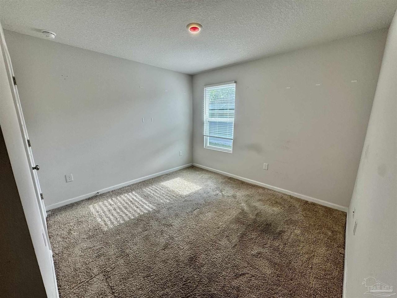 5468 Merlin Way - Photo 6 of 23