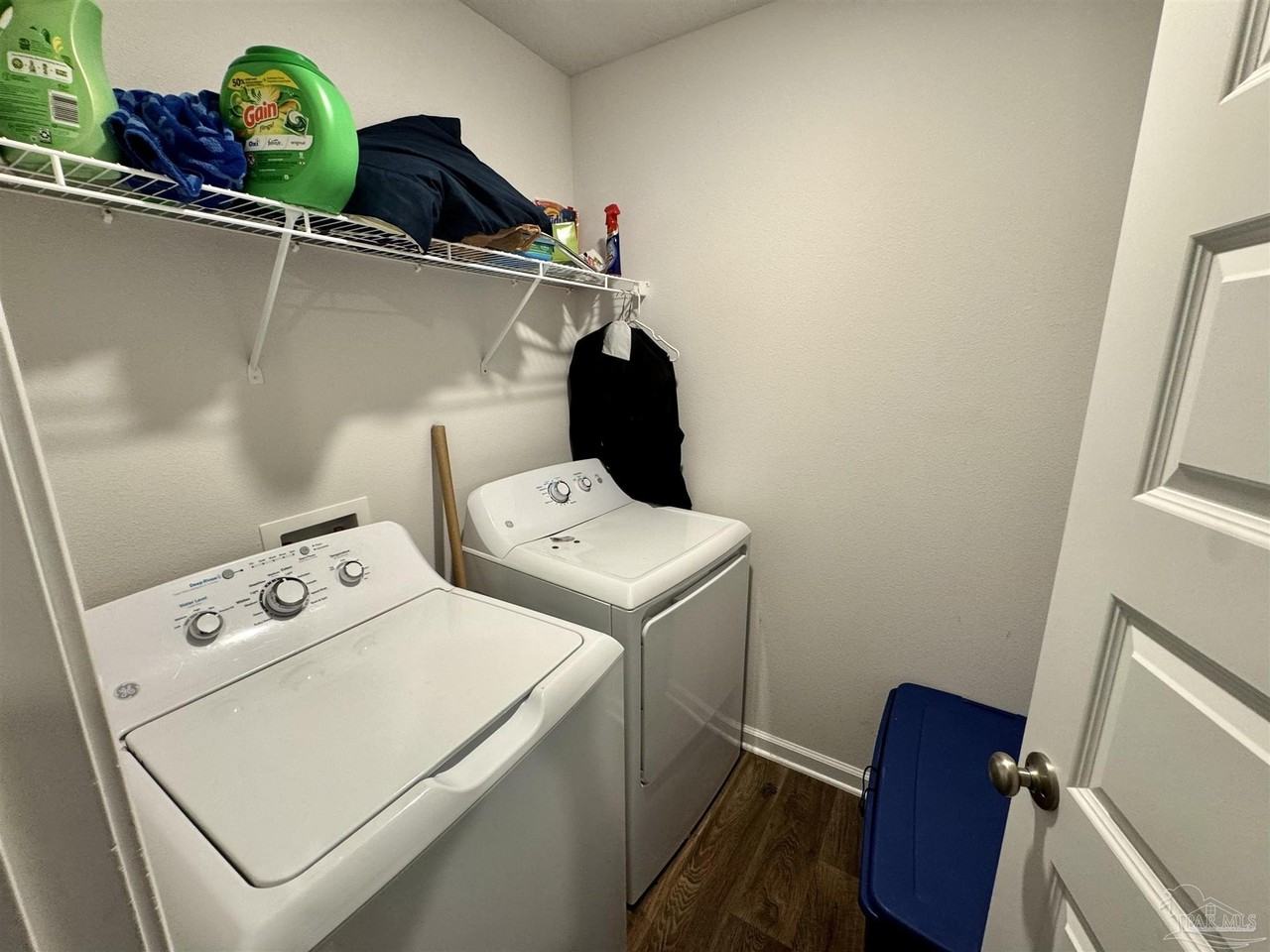 5468 Merlin Way - Photo 7 of 23