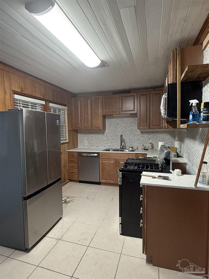 307 E La Rua St - Photo 2 of 6