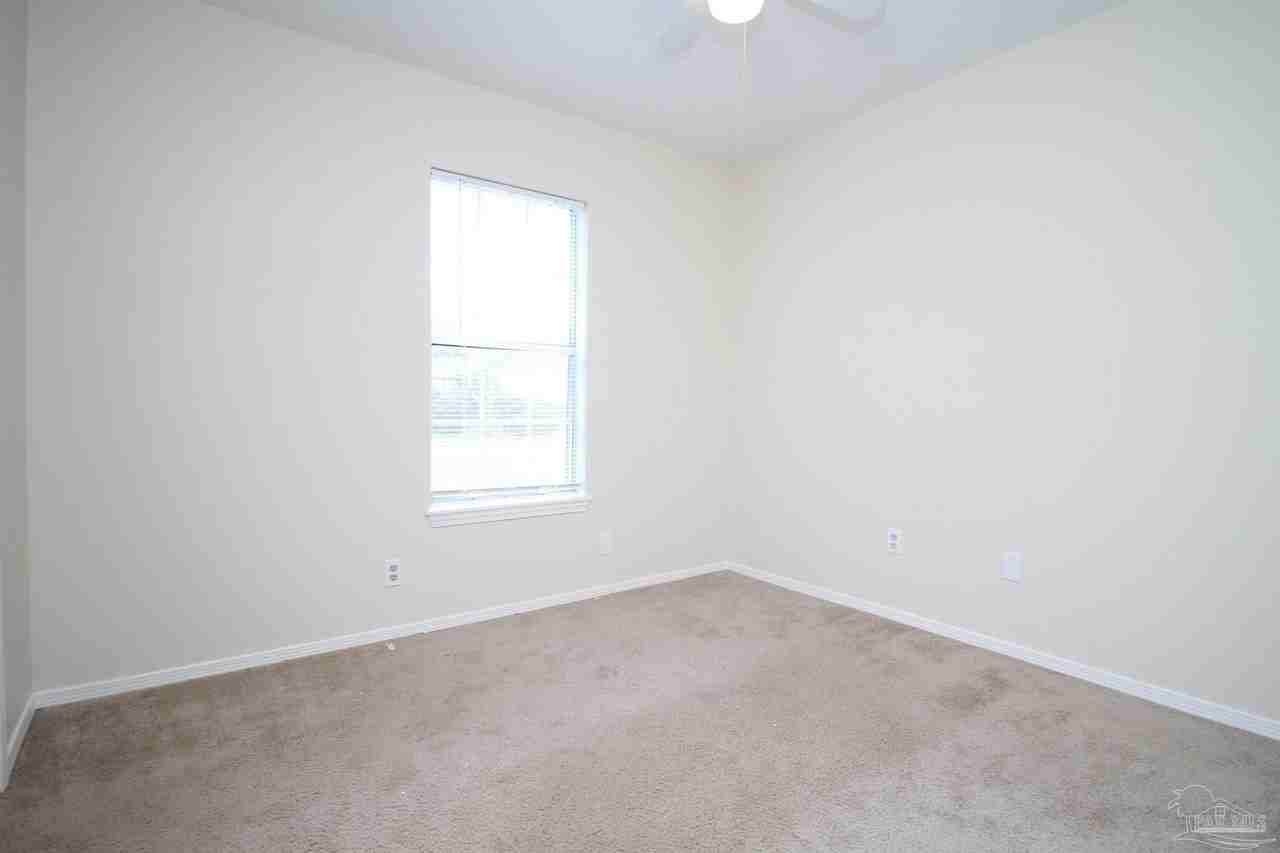 8126 Crystal Wells Pl - Photo 7 of 18