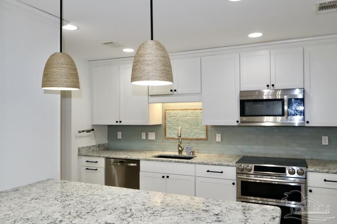 205 Florida Ave - Photo 5 of 41