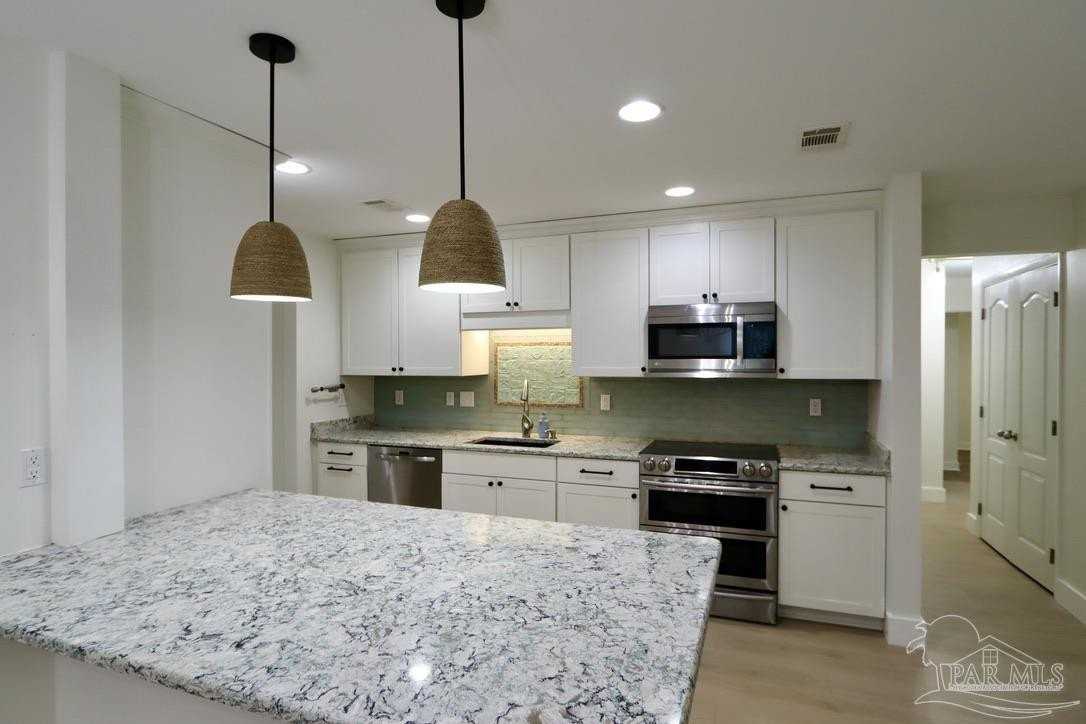 205 Florida Ave - Photo 6 of 41