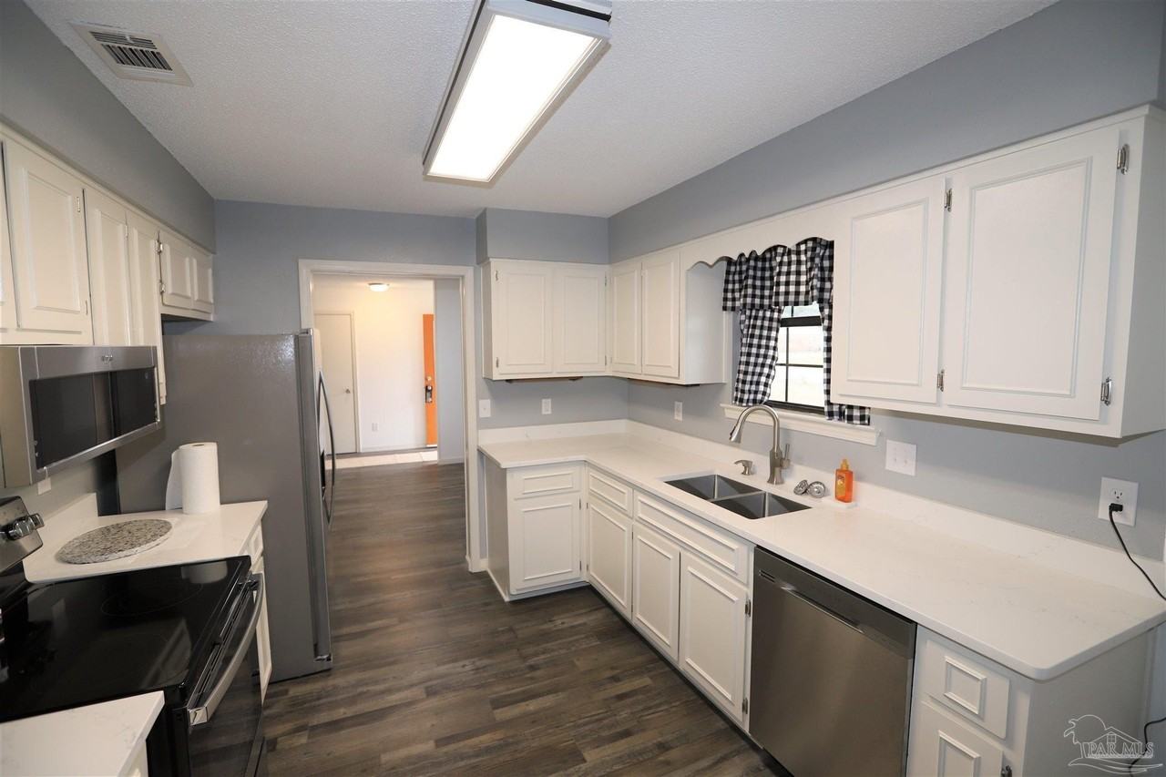 9830 Ginko Dr - Photo 4 of 18