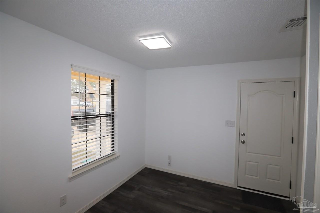 9830 Ginko Dr - Photo 5 of 18