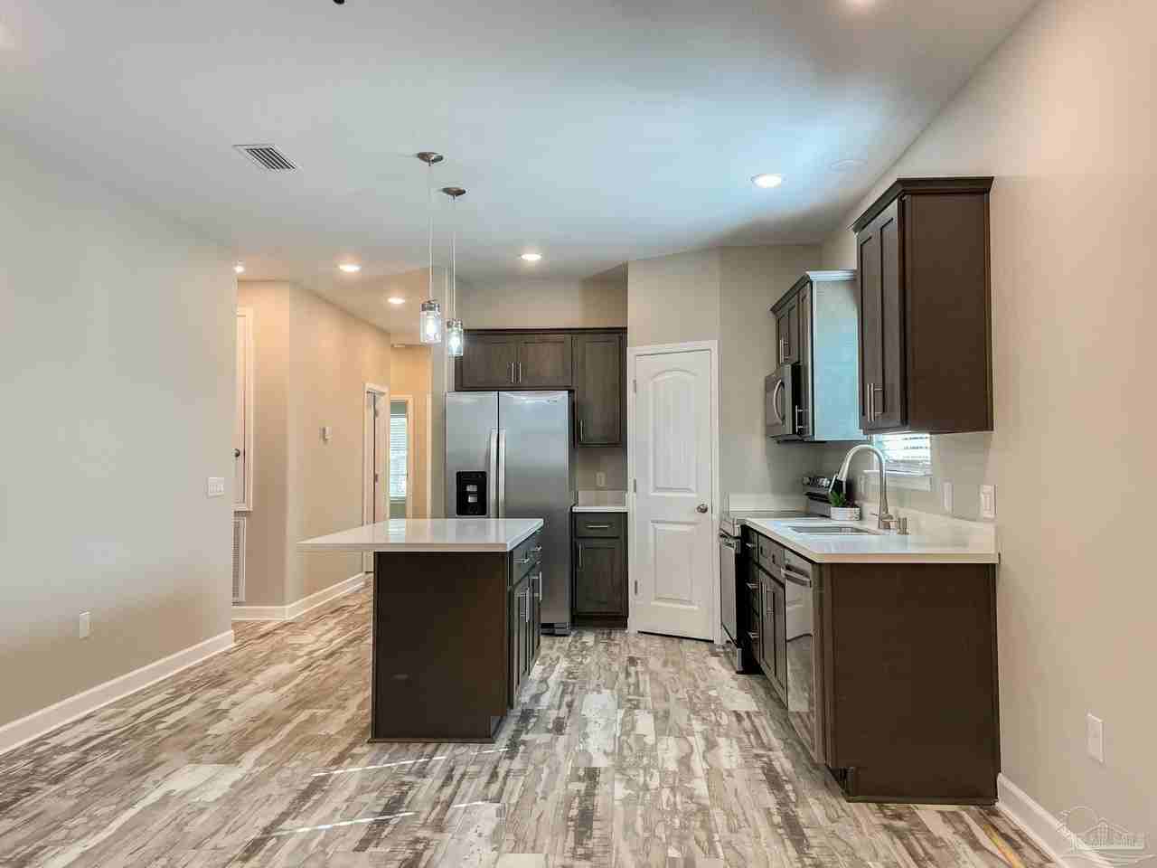 5170 Burlington Ave - Photo 3 of 23