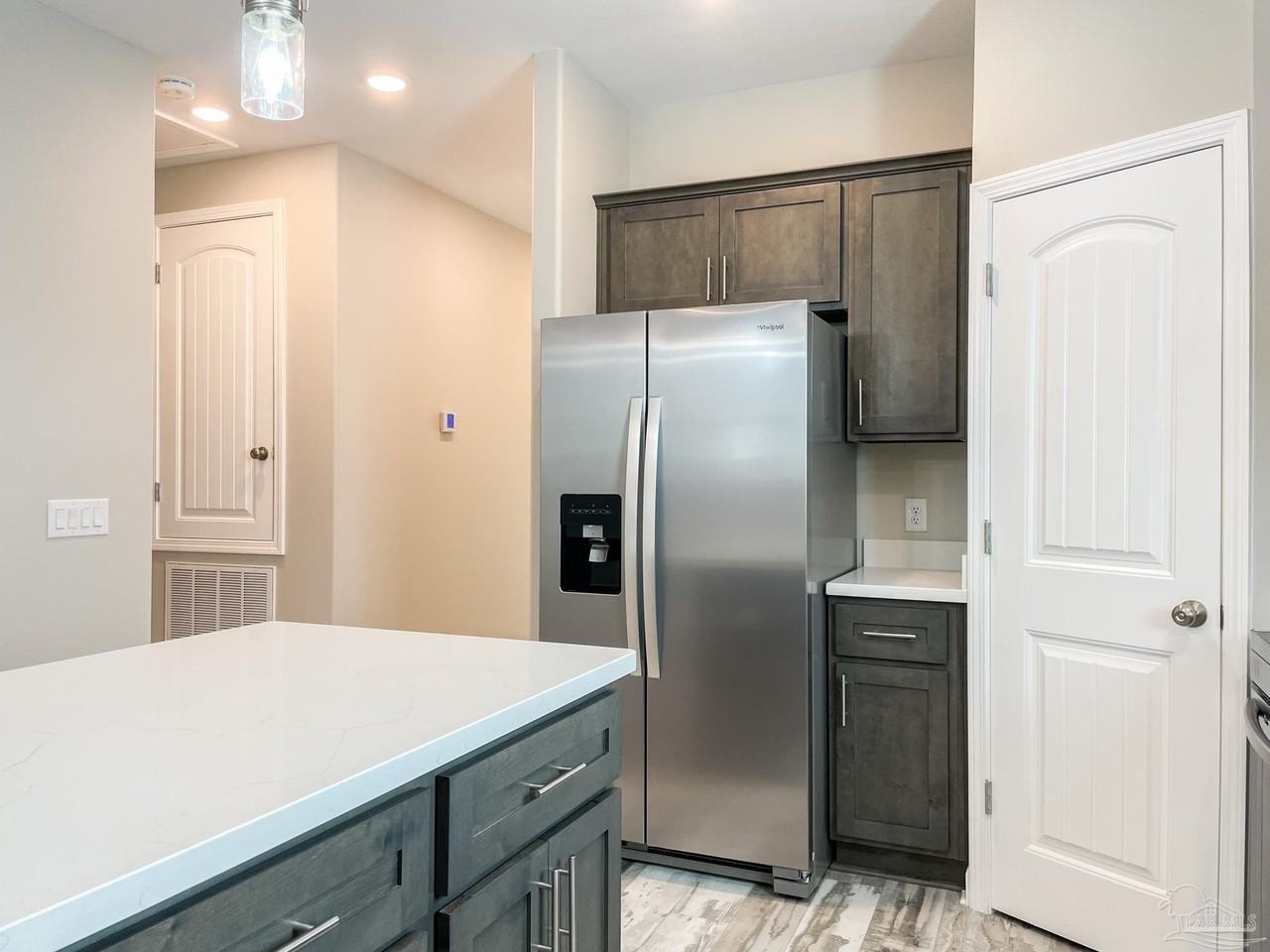 5170 Burlington Ave - Photo 7 of 23