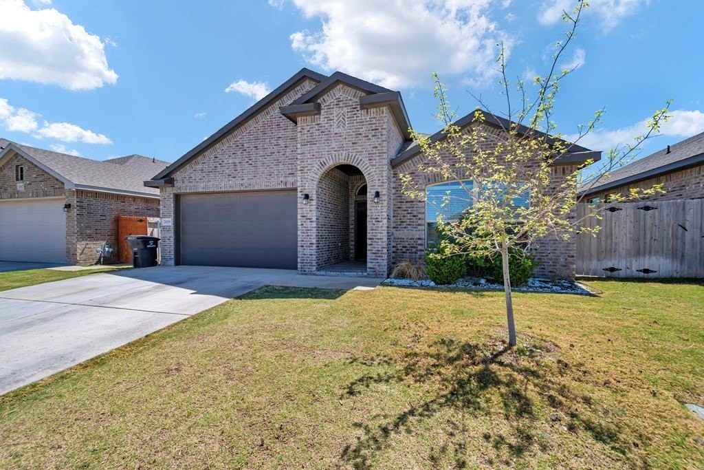 3119 Mearns Ct - Photo 2 of 22