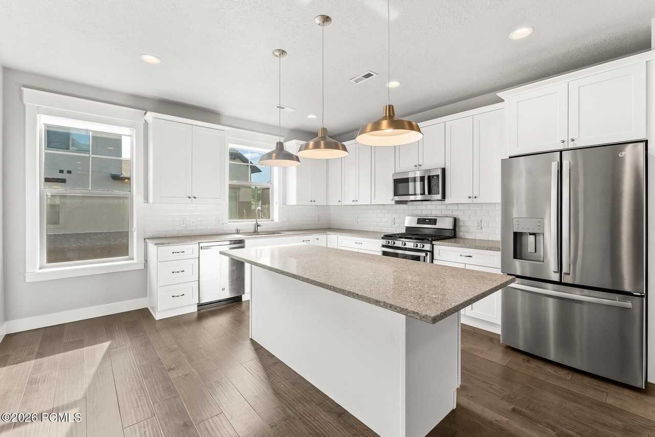 10374 S Sage Canal Way - Photo 3 of 38